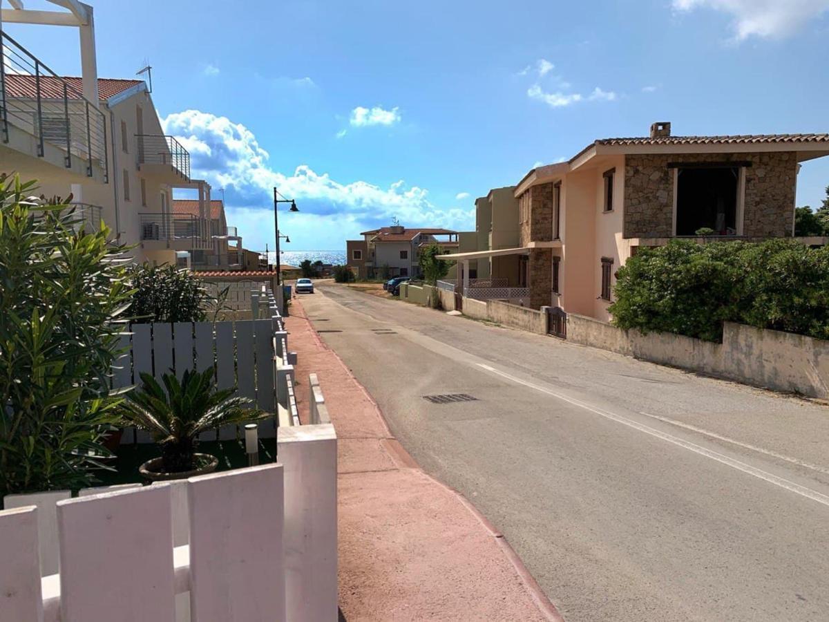 Le Ciliegie: Appartamento Moderno Isola Rossa Εξωτερικό φωτογραφία